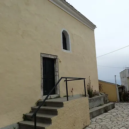 Angelique Kır Evi *