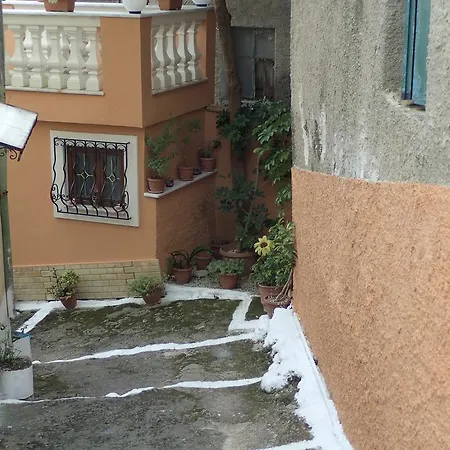Casă la țară Angelique Sinarádes