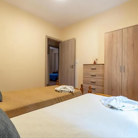 Angelique * Sinarádes